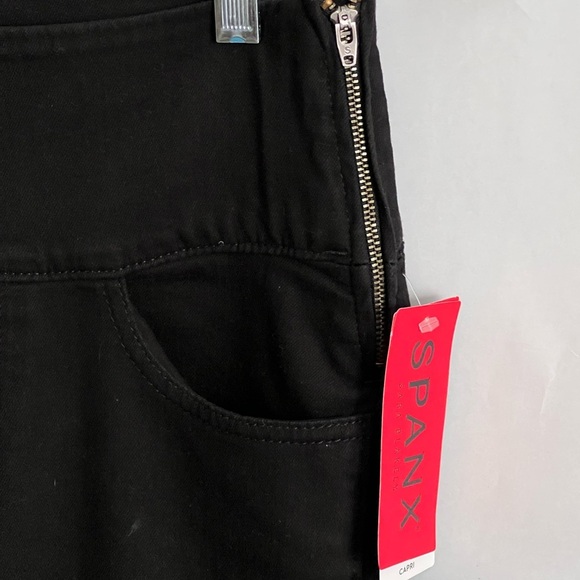 Spanx Black Womens Signature Capri Jeans size 27 NEW with TAGS - Picture 3 of 7